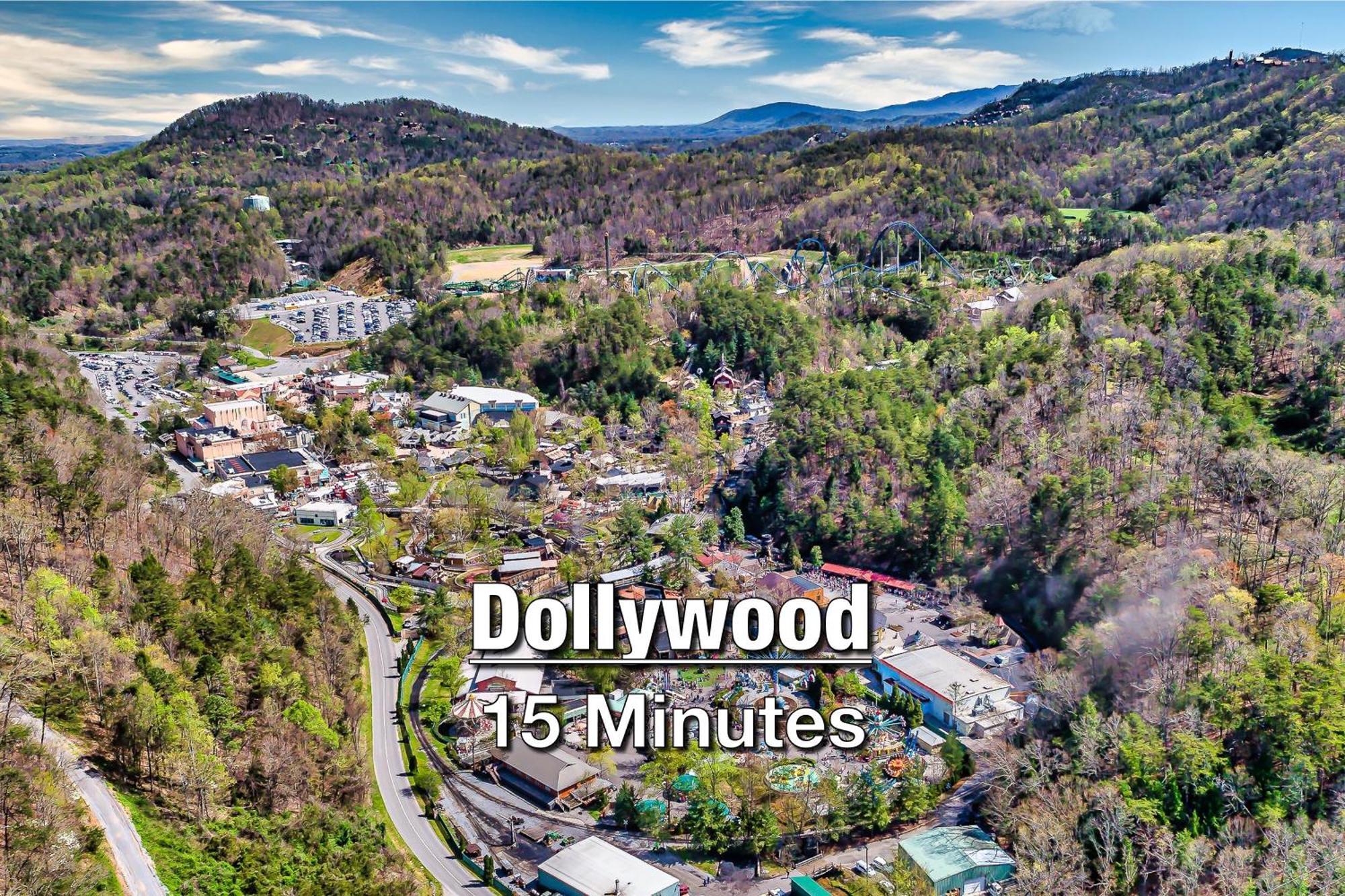 New Luxury Cabin With Stunning Mountainviews,Hottub, Firepit, Fireplace,2 Kingbeds, 2 Covereddecks,Bbqgrill, Shuffleboard And Pool Access سيفيرفيل المظهر الخارجي الصورة